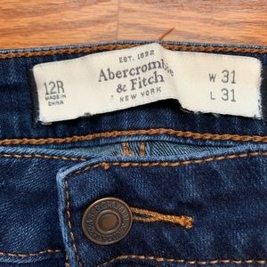 Abercrombie & Fitch Jeans - A&F Skinny Medium Wash Jeans Abercrombie & Fitch Jeans - A&F Skinny Medium Wash Jeans
